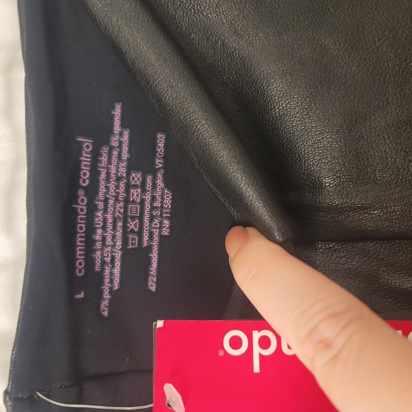 Women's Black High-Waisted Leggings - Picture 5 of 7
